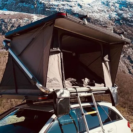Rent Rooftop Tent For Car With Roofrack 스타방에르